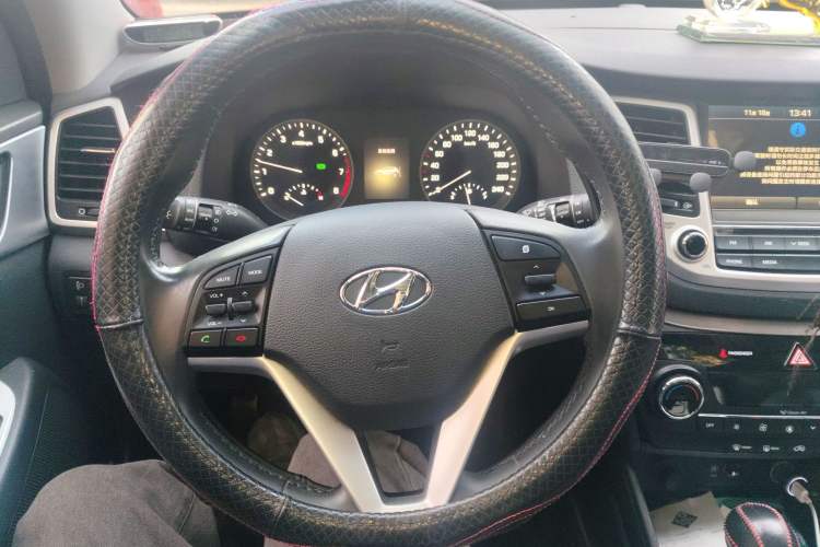 Used Hyundai Tucson 2015 1.6T Dual-Clutch Two-Wheel-Drive Smart Model
