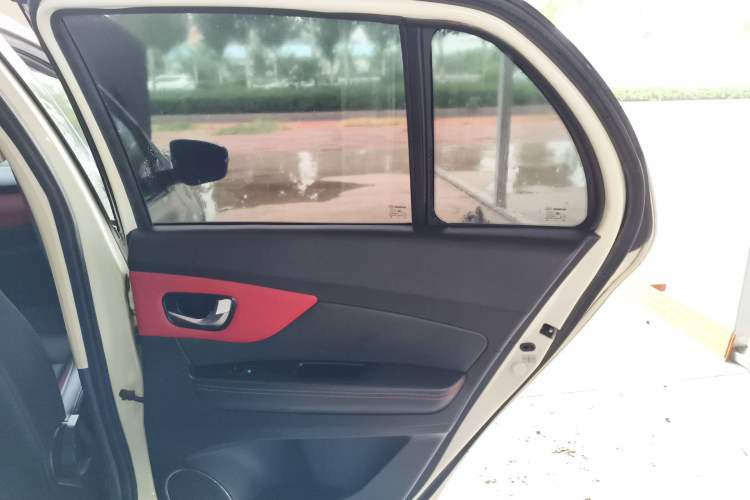 Used Haval H1 2015 1.5L AMT Urban Model
