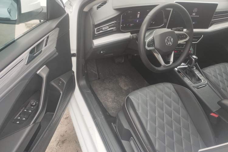 Used Volkswagen Sagitar 2023 200TSI DSG Excellence Edition