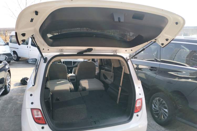 Used Buick GL6 2018 18T 6-Seater Elite Model
