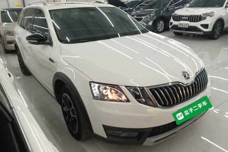 Used Skoda Octavia 2018 Station Wagon TSI230 DSG Luxury Edition