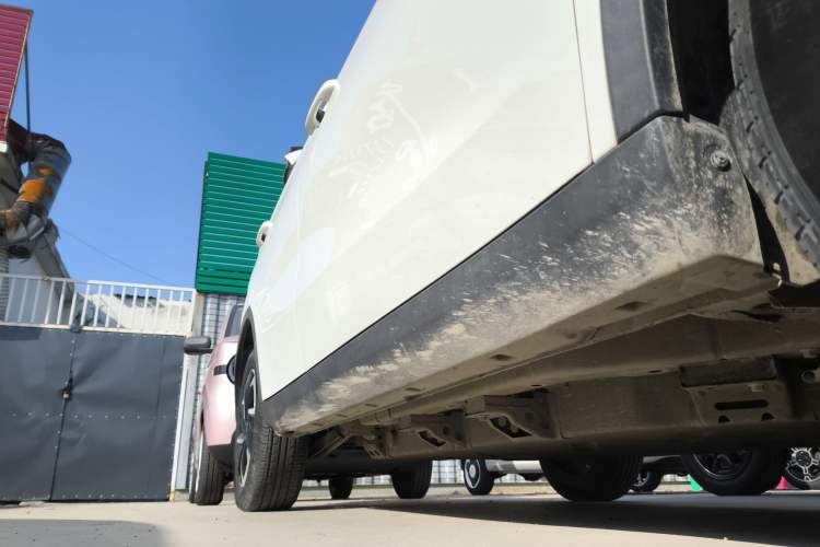 Used NETA V 2021 Long-Range Entertainment Edition Upgrade Model
