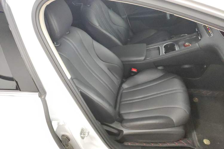 Used Roewe D7 2025 DMH 125km World Champion Edition
