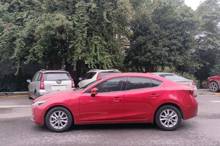 Used Mazda Mazda 3 Axela 2017 Sedan 1.5L Automatic Luxury Model Emission Standard China V

