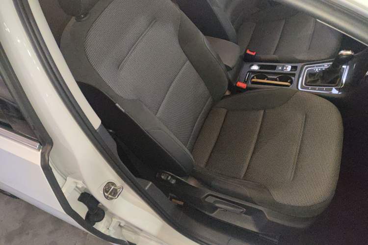 Used Volkswagen Golf 2019 280TSI DSG Comfort Version China VI Standard
