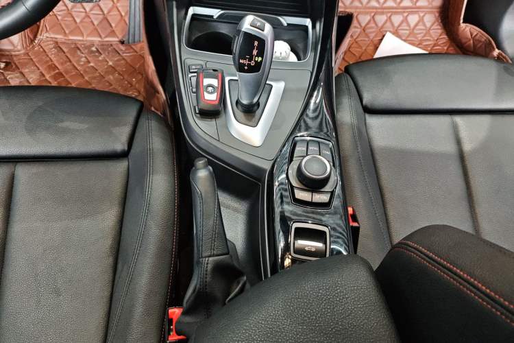 Used BMW 2 Series (Import) 2019 225i Convertible Coupe Sports Design Package