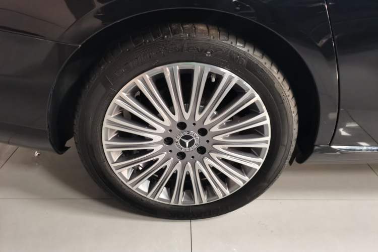 Used Mercedes-Benz E-Class 2021 Restyled E 300 L Luxury Edition
