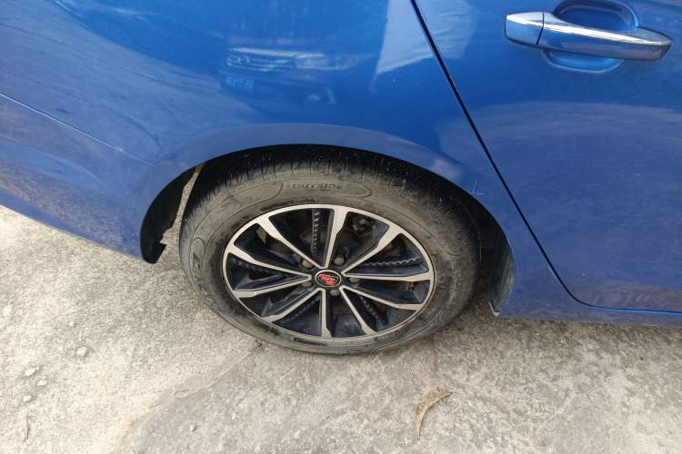 Used Roewe i5 2020 1.5L Automatic 4G Connect Luxury Flagship Edition
