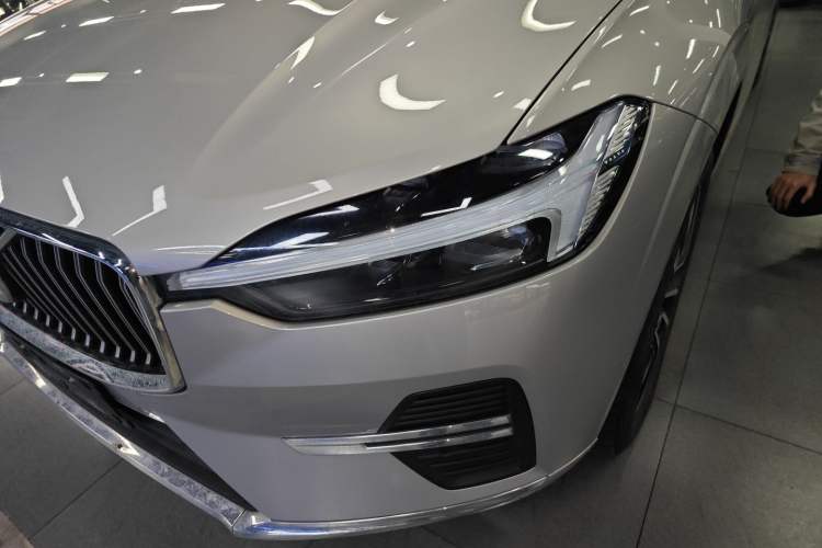 Used Volvo XC60 2023 B5 4x4 Smart Luxury Edition
