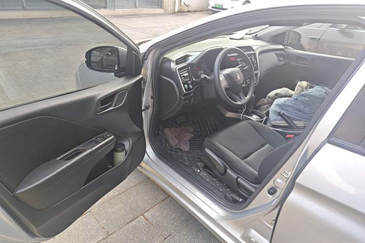 Used Honda City 2015 1.5L CVT Luxury Edition