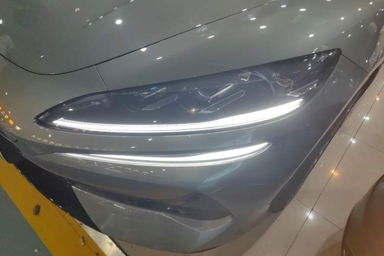 Used Denza Z9GT 2024 1100 Four-Wheel Drive Ultra Version
