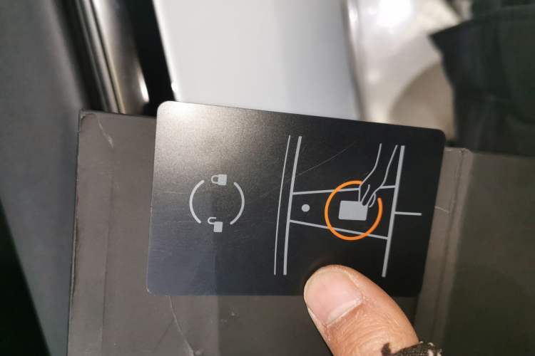 Used Tesla Model Y 2021 Long-Range All-Wheel-Drive Version 3D7