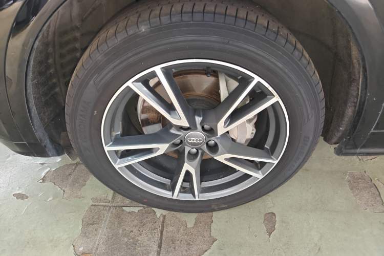 Used Audi Q5L 2020 Updated 40 TFSI Prestige Fashion Edition
