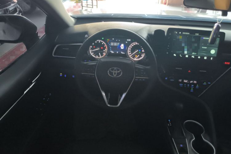 Used Toyota Camry 2021 2.0G Luxury Edition
