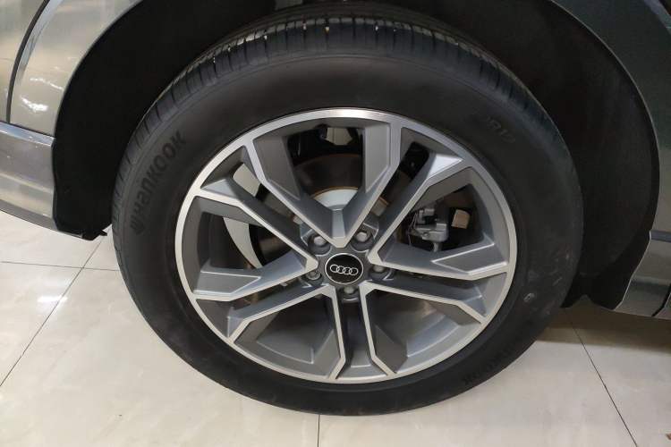 Used Audi Q3 2024 40 TFSI Fashion Dynamic Model
