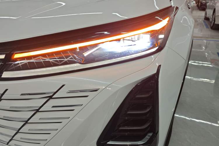 Used Changan CS75 PLUS 2024 3rd Generation Champion Edition 1.5T Intelligent Drive Dynamic Model
