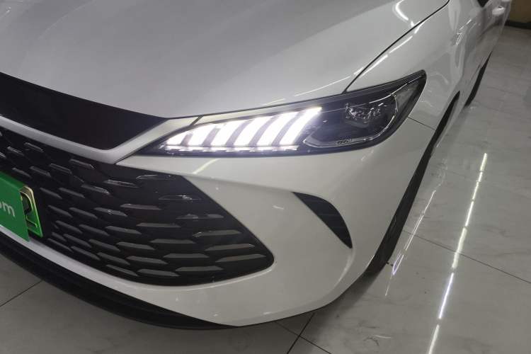 Used BYD Qin PLUS 2025 DM-i Smart Drive 55KM Leading Model