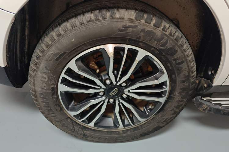 Used Geely Auto Vision X6 2016 1.8L Manual Luxury Model