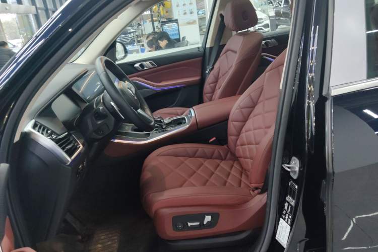 Used BMW X5 2022 Restyled xDrive 30Li Luxury Version M Sport Package