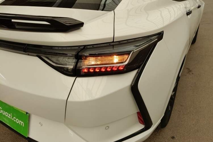 Used Dongfeng Aeolus Yixuan 2023 Mach Edition 1.5L Automatic Chasing Shadow Version
