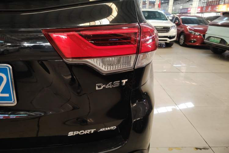 Used Toyota Highlander 2018 2.0T Four-Wheel Drive Prestige Version 7 Seats China V Emission Standard
