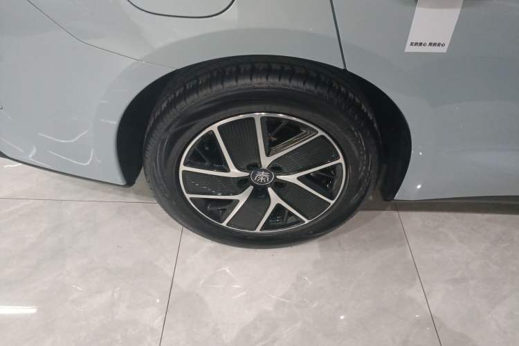 Used BYD Qin L 2025 DM-i Smart Drive 120KM Superior Model