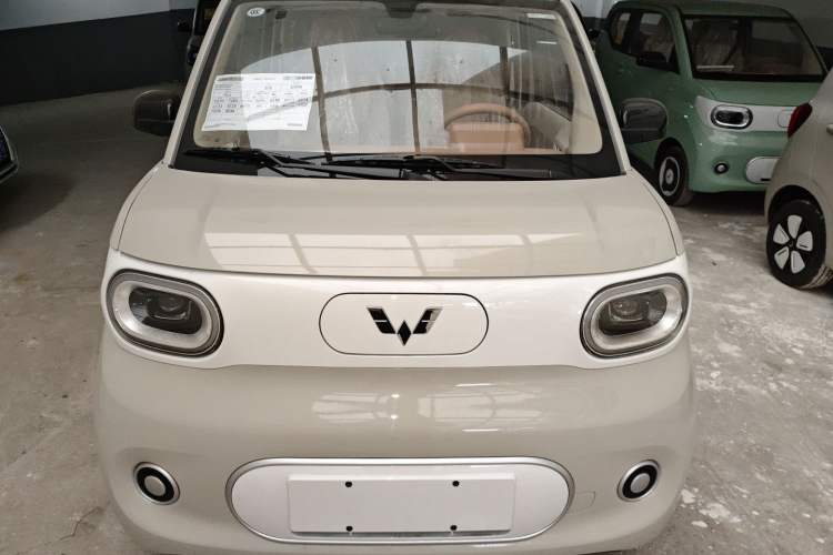 Used Wuling Hongguang MINIEV 2024 3rd Generation 215km Youth Edition
