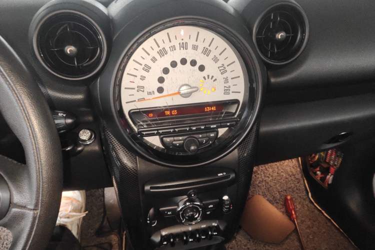 Used  Countryman 2011 1.6L COOPER Fun
