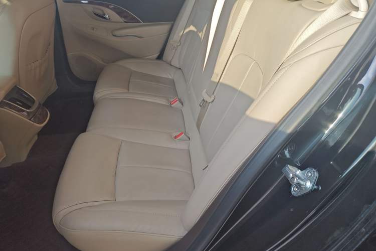 Used Buick LaCrosse 2013 2.4L SIDI Leading Comfort Version