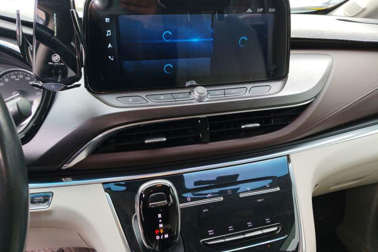 Used Buick GL8 2022 Land Business Class 652T Luxury Model
