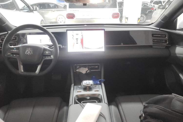 Used BYD Qin L 2025 DM-i Smart Drive 80KM Leading Model