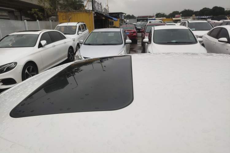 Used Volkswagen Santana 2015 1.6L Automatic Comfort Edition