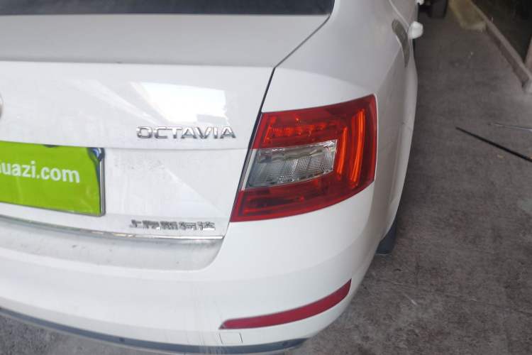 Used Skoda Octavia 2017 1.6L Automatic Smart Drive Edition
