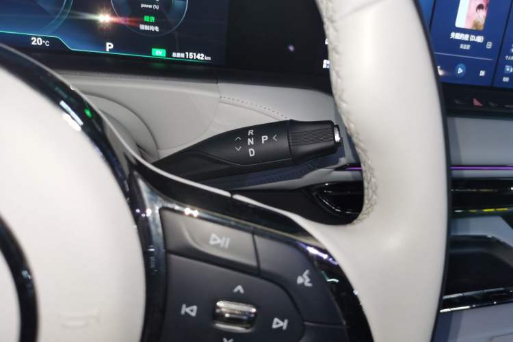 Used VOYAH FREE 2025 318 318 km Rear-Drive Touring Edition
