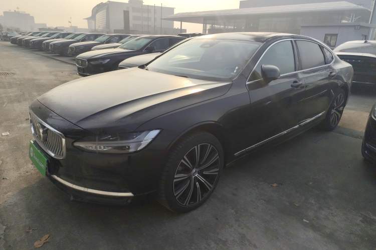 Used Volvo S90 2025 B5 Zhiyuan Luxury Edition
