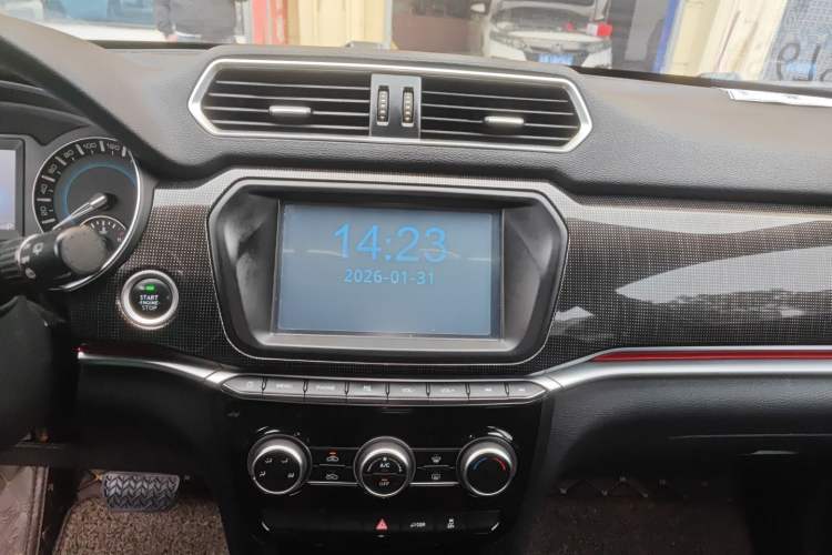 Used Haval H2 2017 Blue Label 1.5T Automatic Two-Wheel Drive Luxury Model
