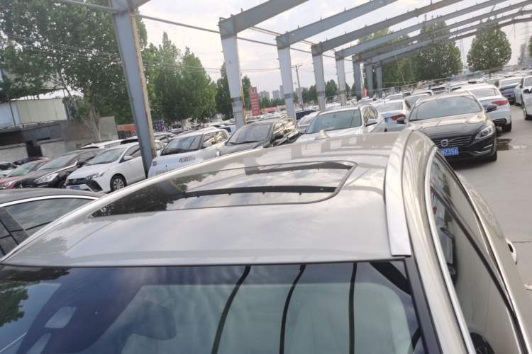 Used Volvo V60 2014 T5 Zhiyi Edition
