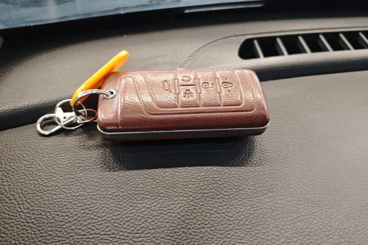 Used GAC Trumpchi GS8 2017 320T Two-Wheel Drive Luxury Smart Connectivity Version (7 Seats)
