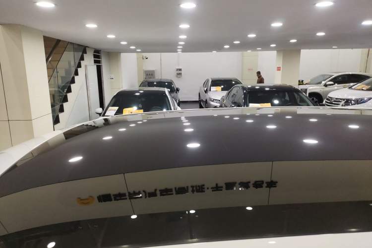 Used Land Rover Discovery Sport 2020 249 PS R-Dynamic Performance Tech Edition 7 Seats
