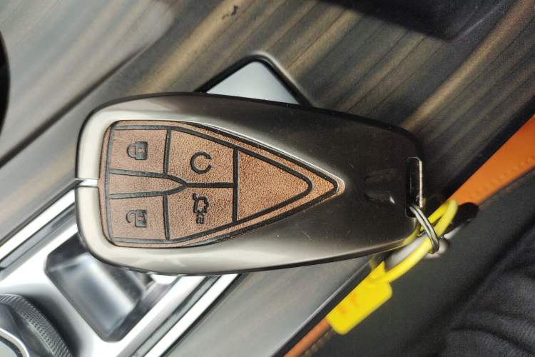 Used Changan UNI-V 2023 2.0T Leading-Speed Edition
