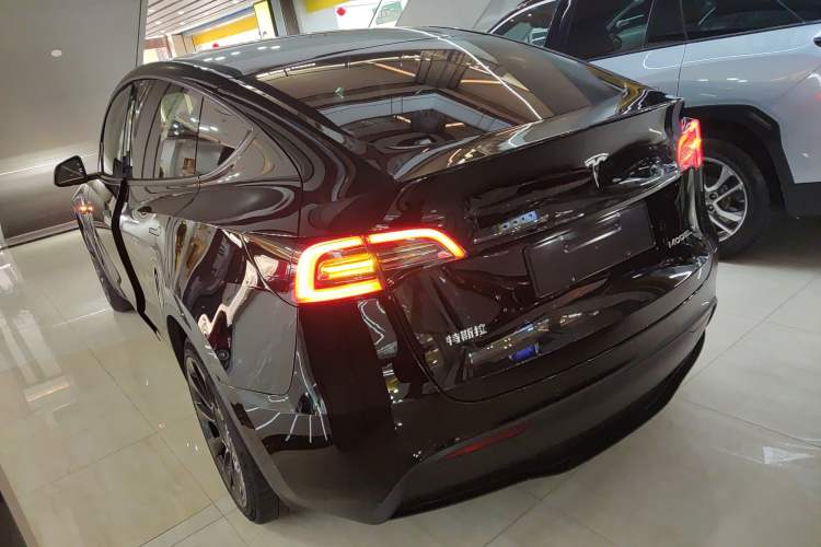 Used Tesla Model Y 2021 Standard Range Rear-Wheel Drive Version