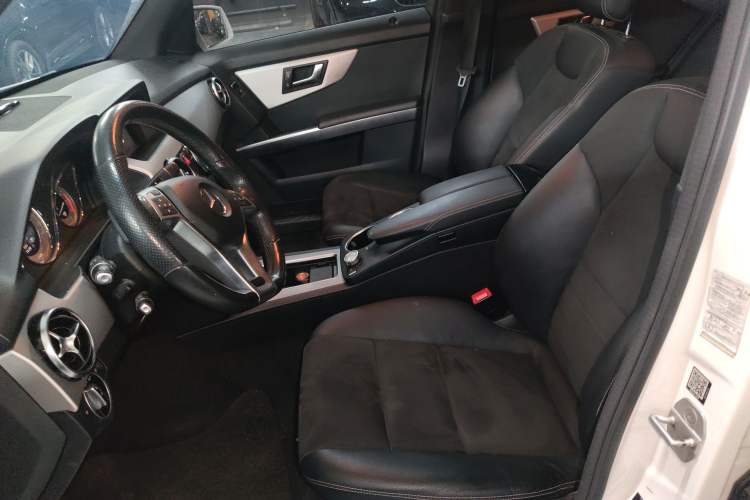 Used Mercedes-Benz GLK-Class 2015 GLK 260 4MATIC Dynamic Edition Ultimate Version
