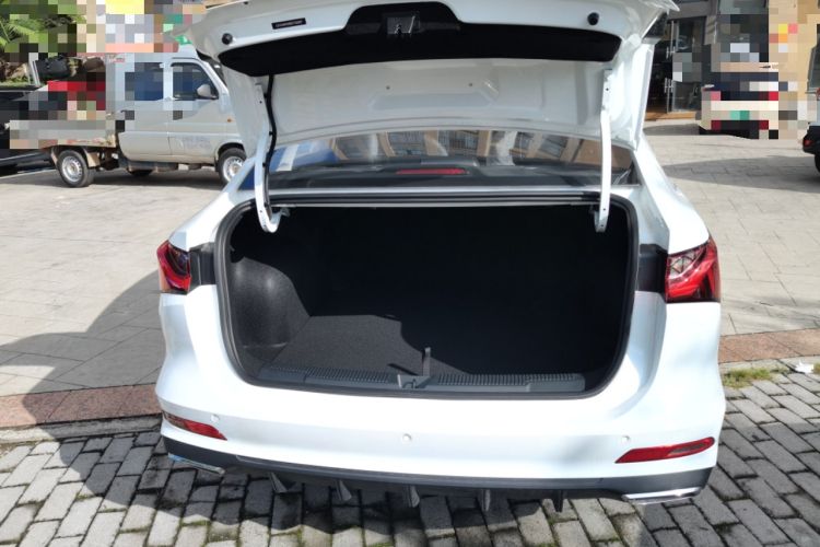 Used Roewe i5 2023 1.5L CVT Luxury Edition
