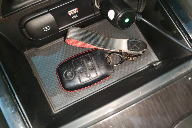 Used Kia K5 2019 Pro 1.6T Automatic Luxury Edition China VI Standard