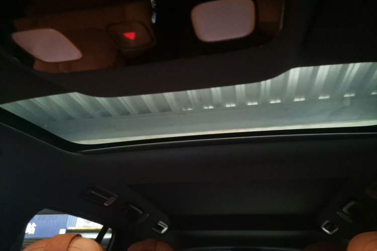 Used Li Auto L8 2023 Pro Model
