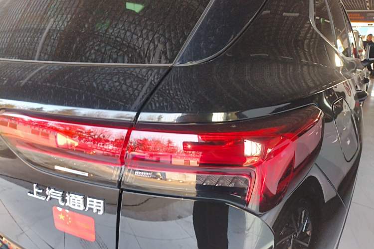 Used Buick Envision 2020 Onix S 652T Two-Wheel Drive Elite Model