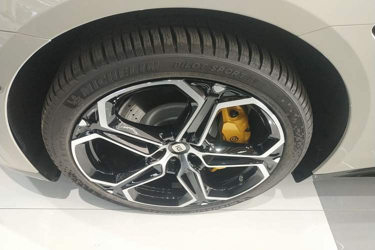 Used  SU7 2024 Rear-Drive Long-Range Intelligent Driving Version