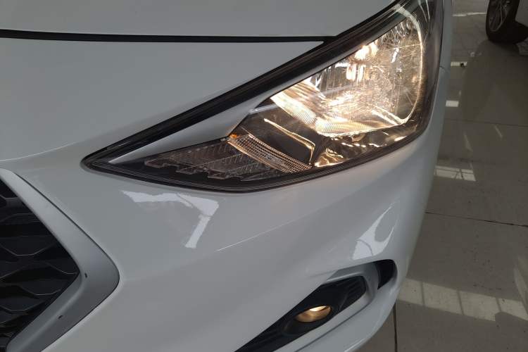 Used Hyundai Celesta 2018 1.6L Automatic GL Enjoyment Version China V Standard