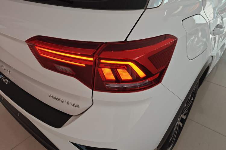 Used Volkswagen T-ROC 2020 280TSI DSG Two-Wheel Drive Comfort Version
