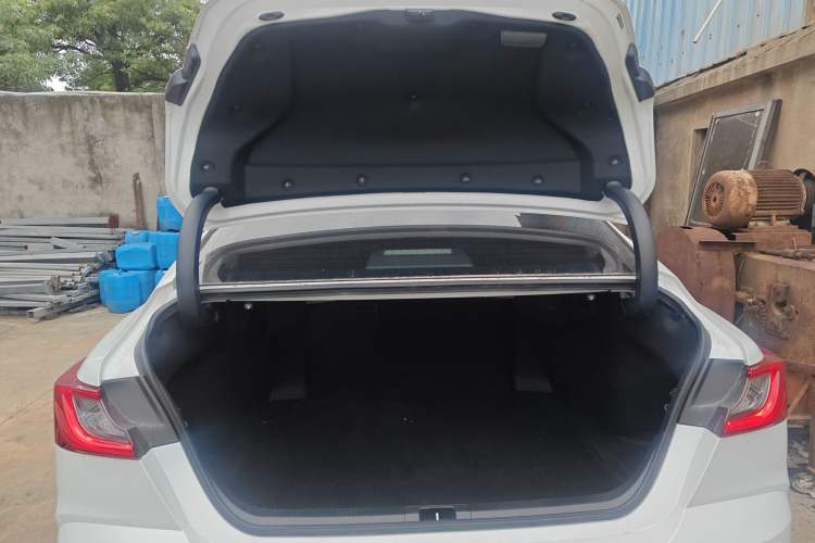 Used Toyota Camry 2024 Dual-Motor 2.0 HG Premium Edition
